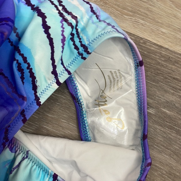 Gottex Swimwear Golden Asymmetric Floral One-Piece Swimsuit Size 12 - Picture 12 of 14